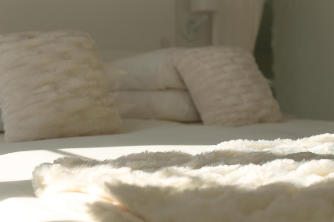 Les Reves De Flamboin Bed & Breakfast Gouaix Exterior photo